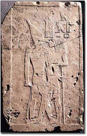 Stela of Qa Hedjet, Louvre  [E 25982] (CLICK on the image to see the Hi-Res version, 250 KB. Courtesy J. Degreef)