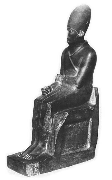 Cairo Museum statue of Khasekhem