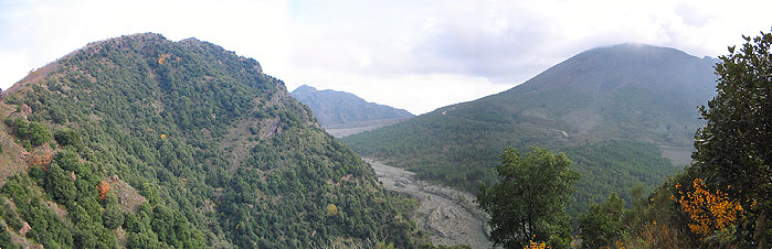 Panorama della Lava del 1944 nell' "Atrio del Cavallo" e "Valle del Gigante"