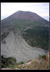 Il lato nord del vulcano con la recente lava di 60 anni fa