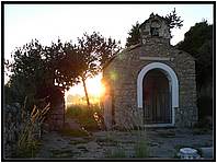 La Cappella di San Pietro posta dove sorgeva la piccola Abbazia di San Pietro a Crapolla