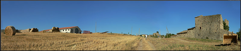 Si sale verso la Masseria Tre Fontane