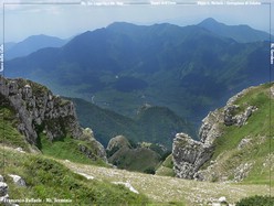 La Valle della Tornola e i monti Tre Cappelle - Mai - Pizzo S. Michele visti dal Terminio (3 luglio 2005)