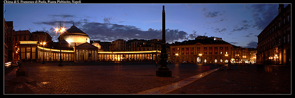 Napoli, Piazza Plebiscito