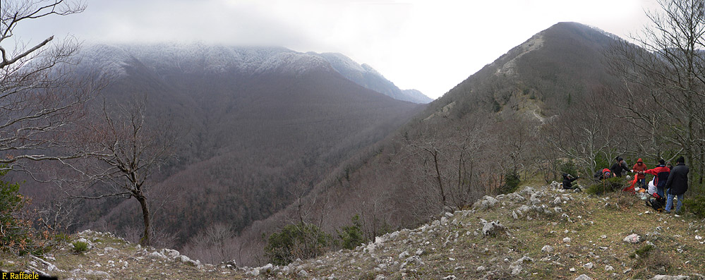 Il versante settentrionale dell'Accellica, il Varco di Colla Finestra e la Serra del Caprio