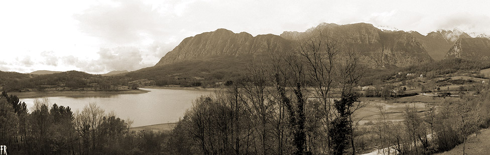 Il Lago di Castel San Vincenzo e Le Mainarde