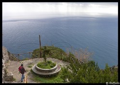 una rotonda sul mare