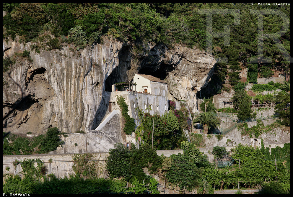 Badia e Catacombe di Santa Maria Olearia