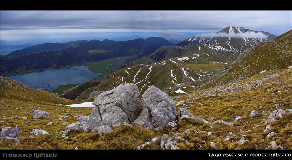 Il Lago Matese, Piano della Gondola e il Monte Miletto (dalla Gallinola)