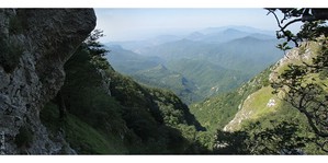 Panorama sui Piani di Giffoni dalla cengia situata sotto al Ninno (foto scattata prima del passaggio al ritorno)