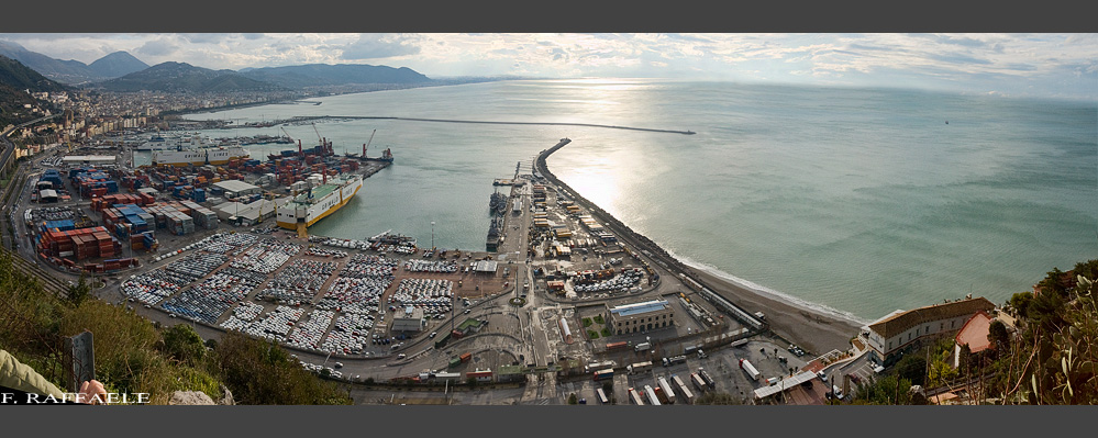 Panoramica sul Porto di Salerno Panoramica sul Porto di Salerno