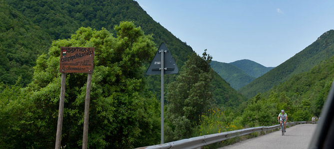 Presso il Ponte del Chianeddro (Pianello), Sentiero sul Calore dedicato a Carmine Palatucci