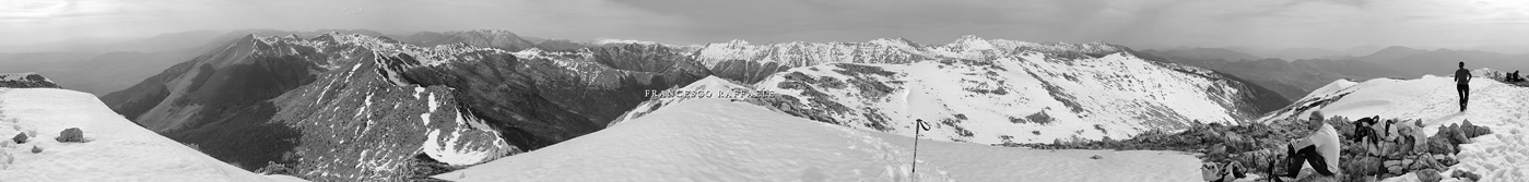 Panoramica a 360° dalla cima del Monte Bellaveduta (2061m)