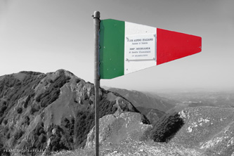 Sulla Cresta Sud, verso il Valico di Acquafredda e il Timpone (1444m)